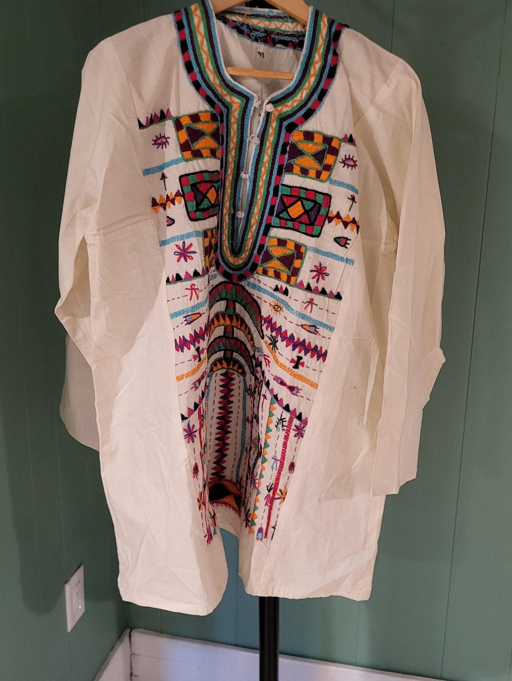 Embroidered Boho Tunic - Cream/ Multicolor Embroidery L/XL (est.) Stains Noted